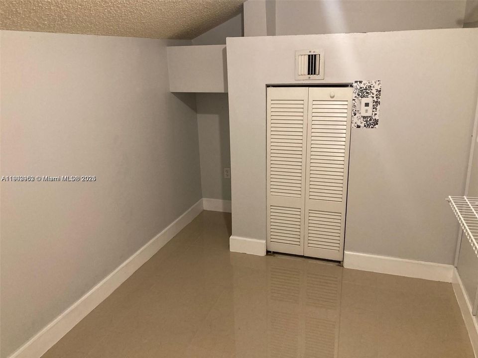 最近租的: $2,000 (1 贝兹, 1 浴室, 624 平方英尺)