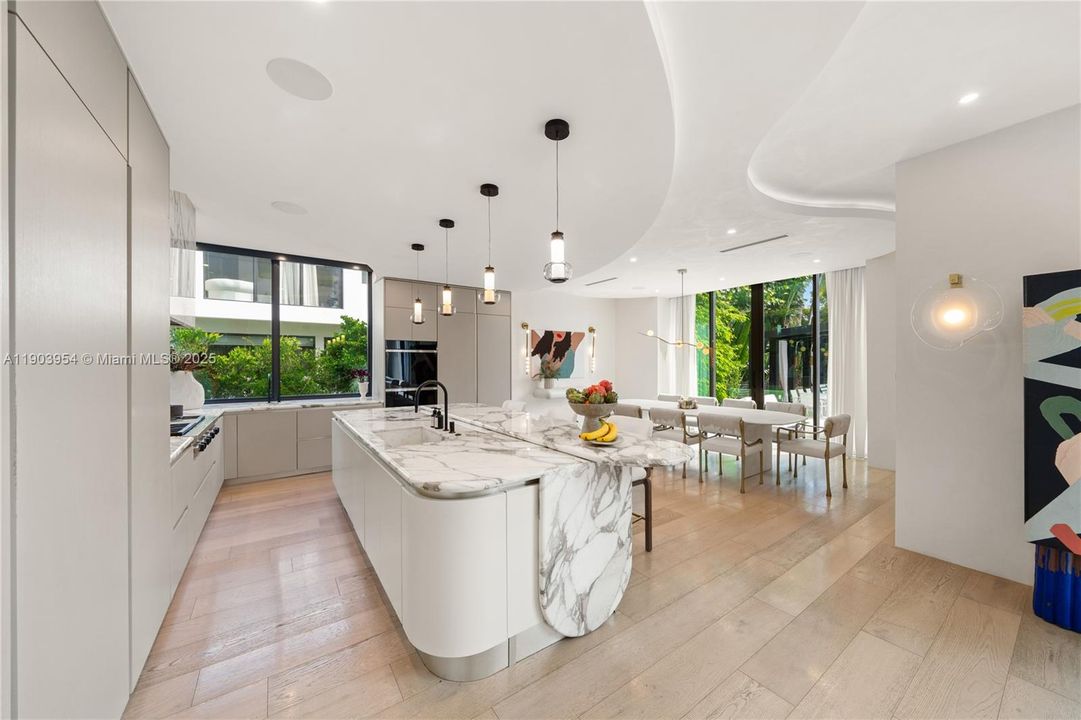 For Sale: $26,500,000 (8 beds, 8 baths, 7428 Square Feet)