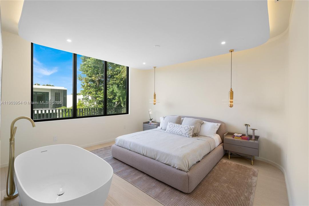 For Sale: $26,500,000 (8 beds, 8 baths, 7428 Square Feet)