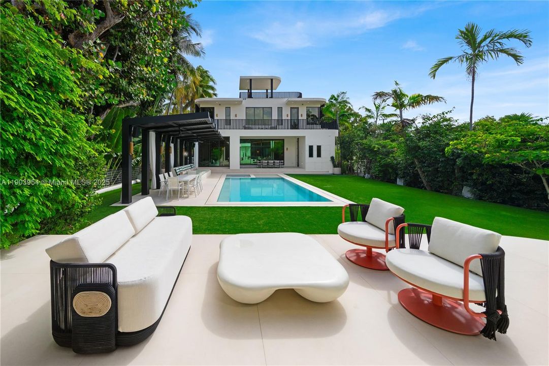 For Sale: $26,500,000 (8 beds, 8 baths, 7428 Square Feet)