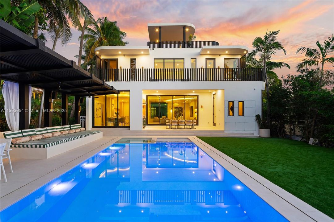 For Sale: $26,500,000 (8 beds, 8 baths, 7428 Square Feet)