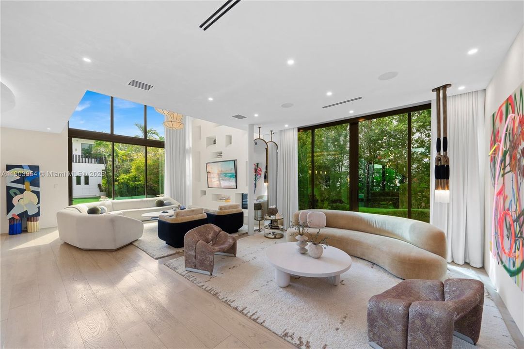 For Sale: $26,500,000 (8 beds, 8 baths, 7428 Square Feet)