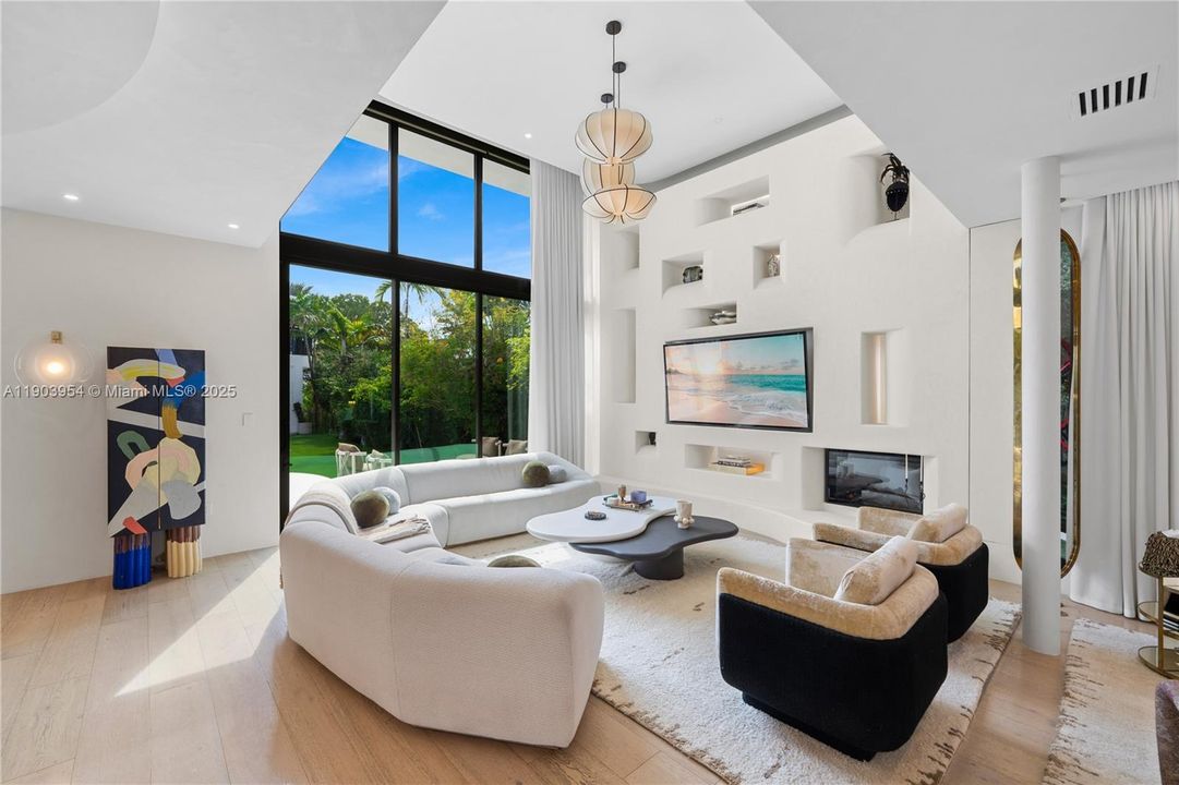 For Sale: $26,500,000 (8 beds, 8 baths, 7428 Square Feet)