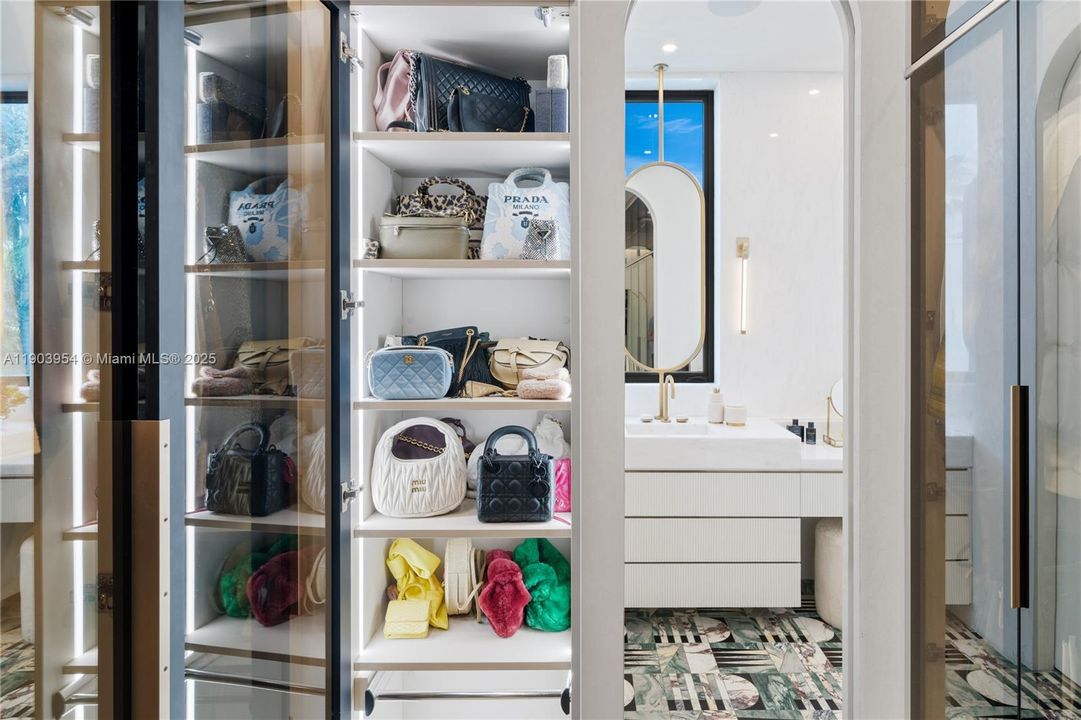 For Sale: $26,500,000 (8 beds, 8 baths, 7428 Square Feet)