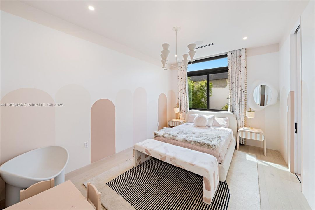 For Sale: $26,500,000 (8 beds, 8 baths, 7428 Square Feet)