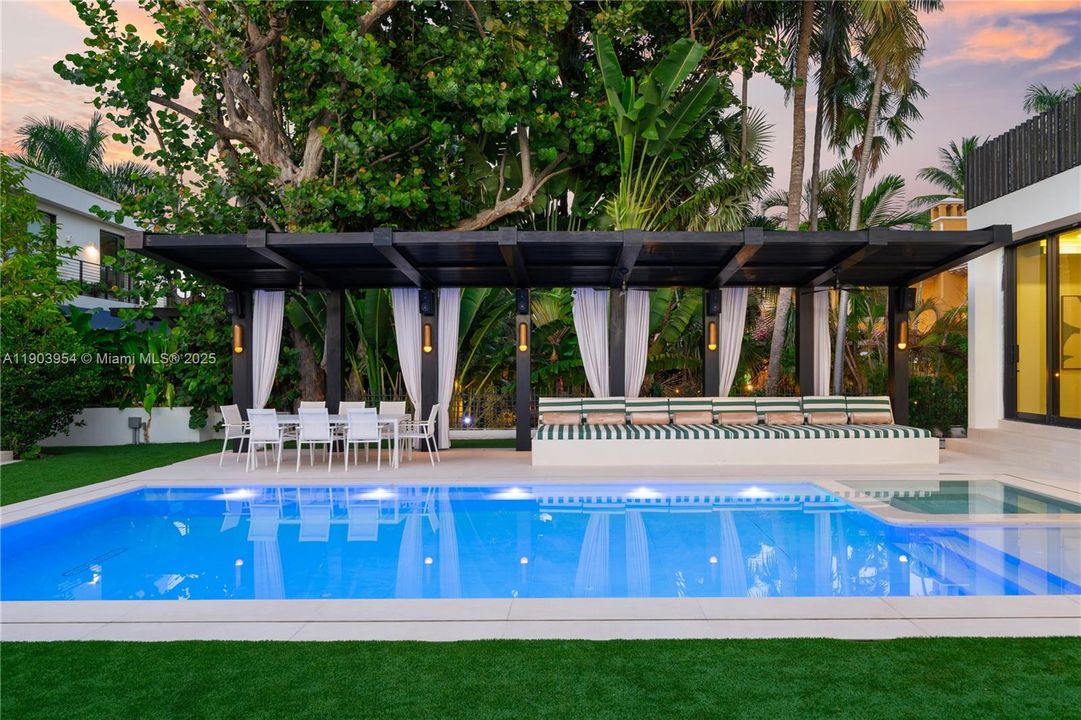 For Sale: $26,500,000 (8 beds, 8 baths, 7428 Square Feet)