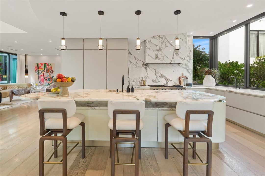 For Sale: $26,500,000 (8 beds, 8 baths, 7428 Square Feet)