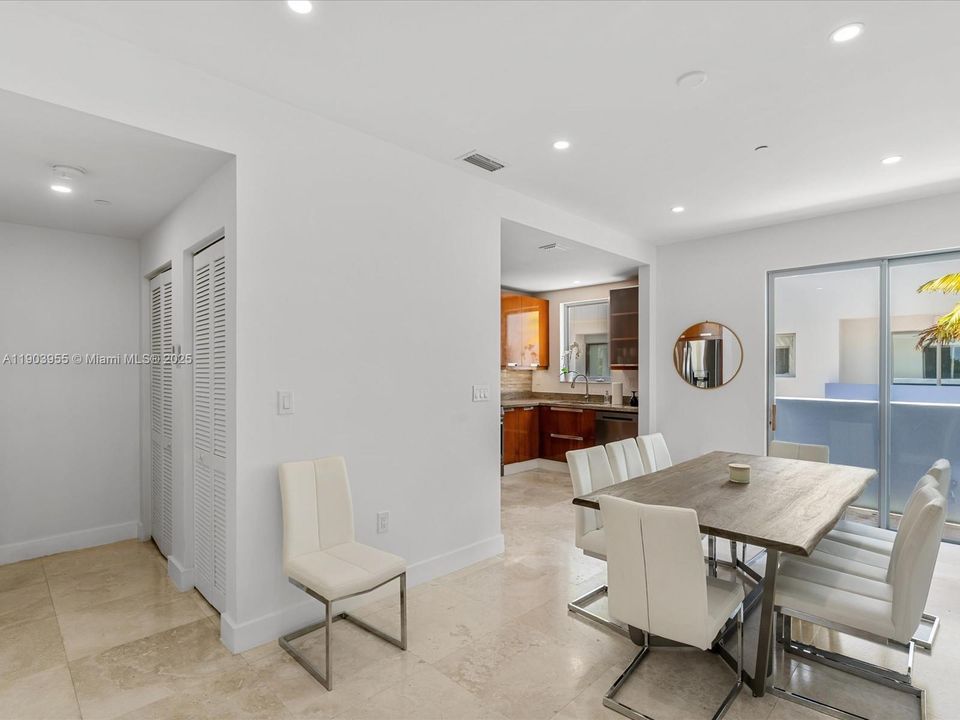 For Rent: $9,925 (4 beds, 4 baths, 2682 Square Feet)