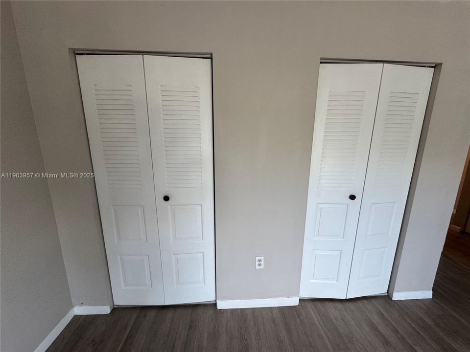 最近租的: $1,800 (1 贝兹, 1 浴室, 850 平方英尺)