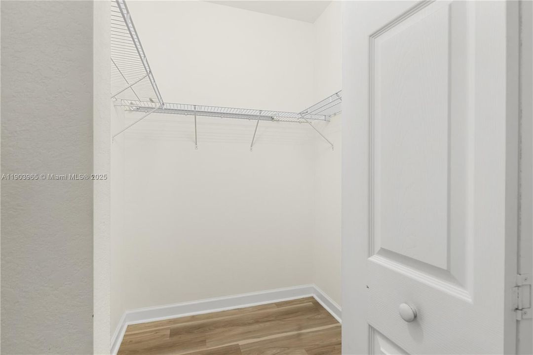 For Sale: $469,000 (3 beds, 2 baths, 1545 Square Feet)