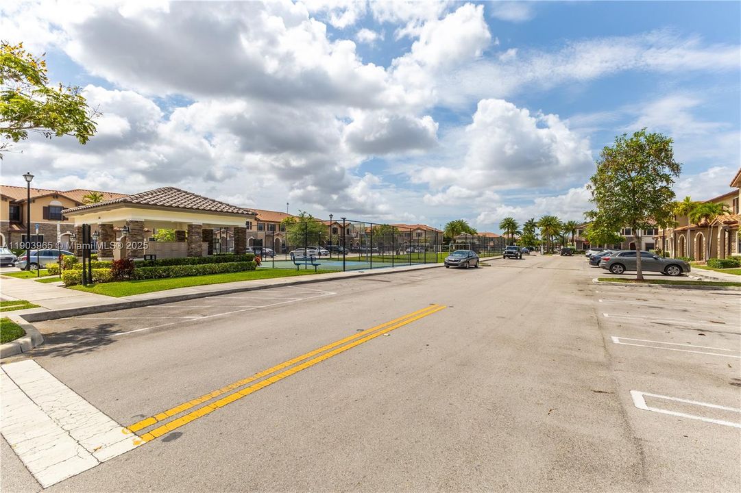 For Sale: $469,000 (3 beds, 2 baths, 1545 Square Feet)