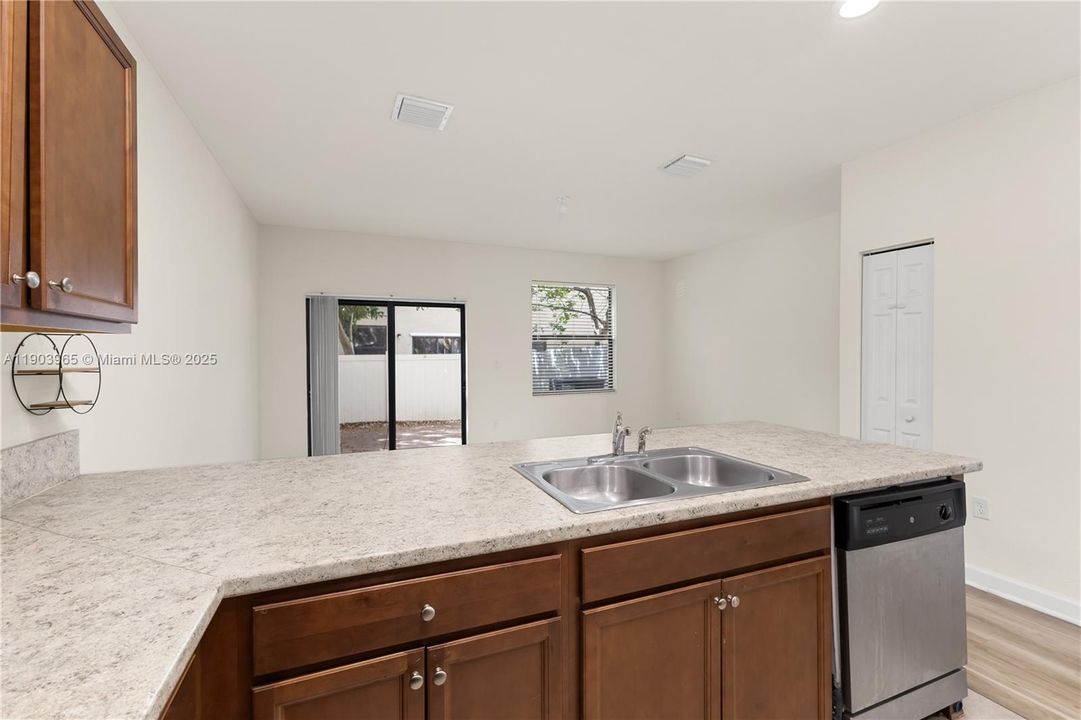 For Sale: $469,000 (3 beds, 2 baths, 1545 Square Feet)