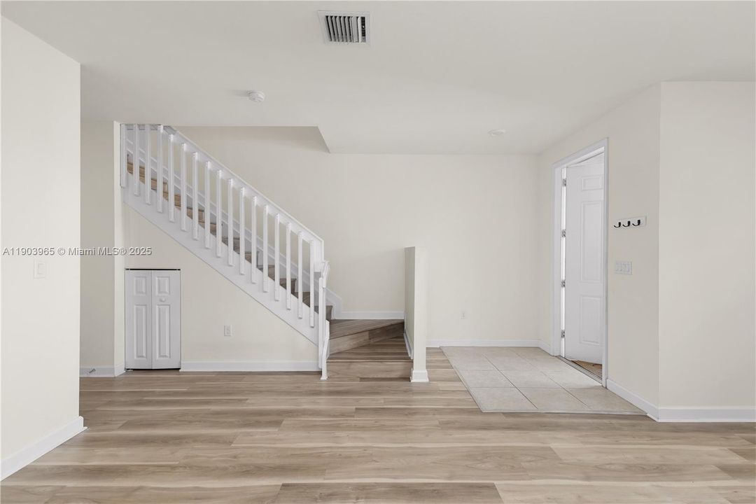 For Sale: $469,000 (3 beds, 2 baths, 1545 Square Feet)