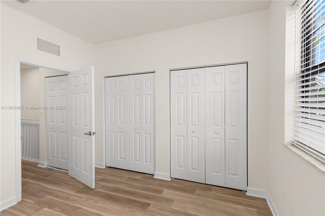 For Sale: $469,000 (3 beds, 2 baths, 1545 Square Feet)