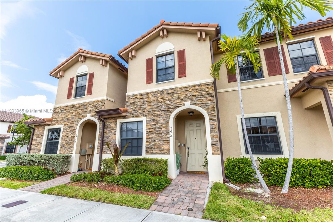 For Sale: $469,000 (3 beds, 2 baths, 1545 Square Feet)