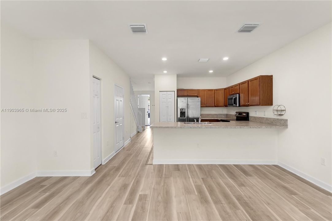 For Sale: $469,000 (3 beds, 2 baths, 1545 Square Feet)