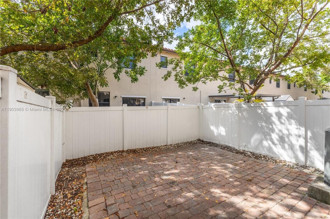 For Sale: $469,000 (3 beds, 2 baths, 1545 Square Feet)