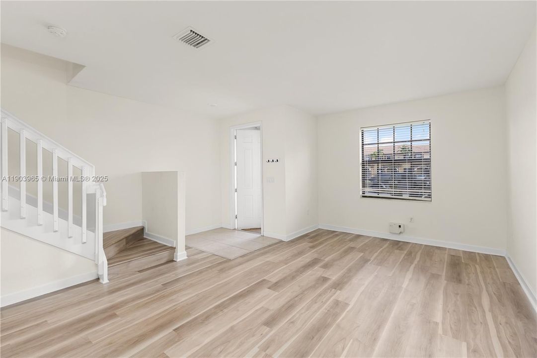 For Sale: $469,000 (3 beds, 2 baths, 1545 Square Feet)