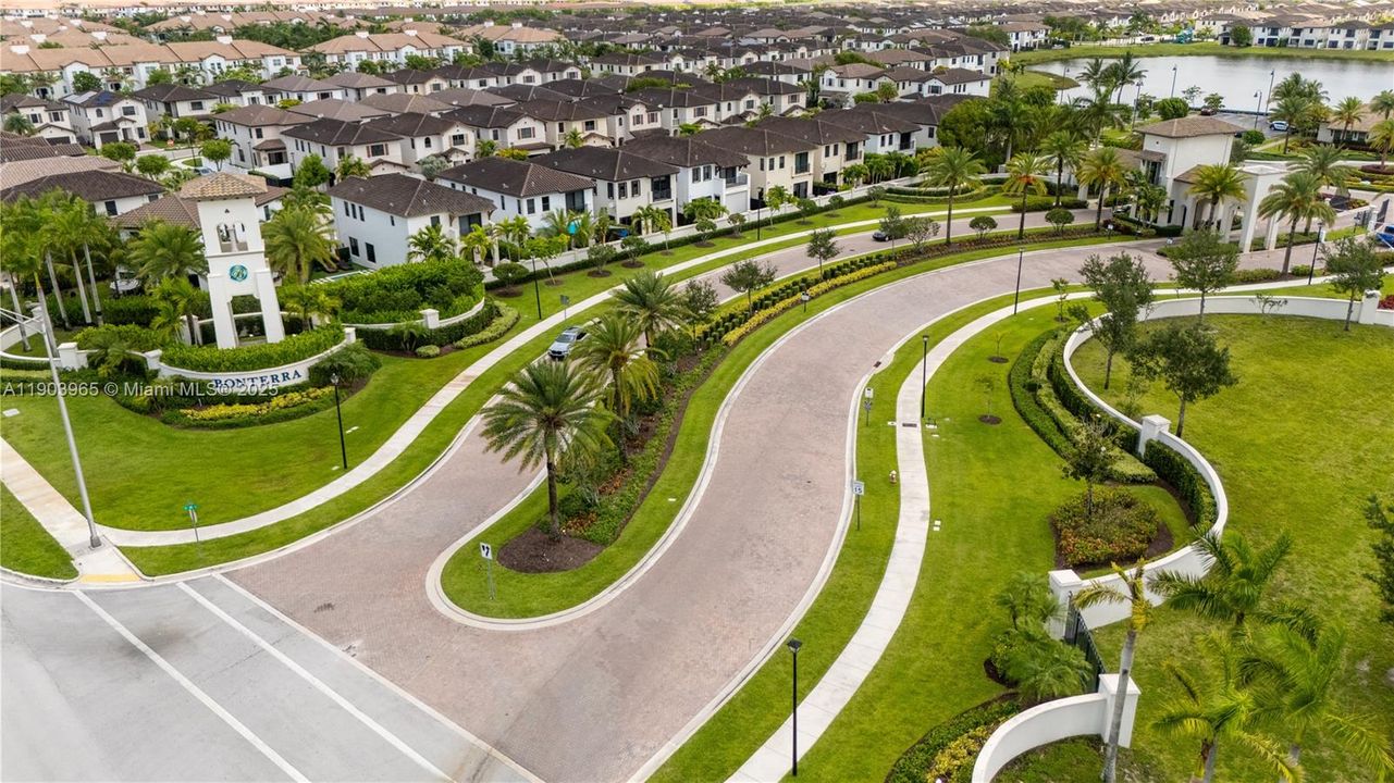 For Sale: $469,000 (3 beds, 2 baths, 1545 Square Feet)