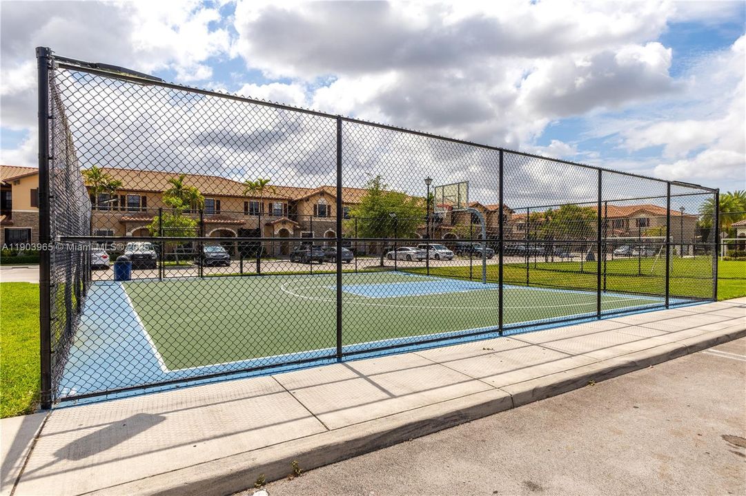 For Sale: $469,000 (3 beds, 2 baths, 1545 Square Feet)