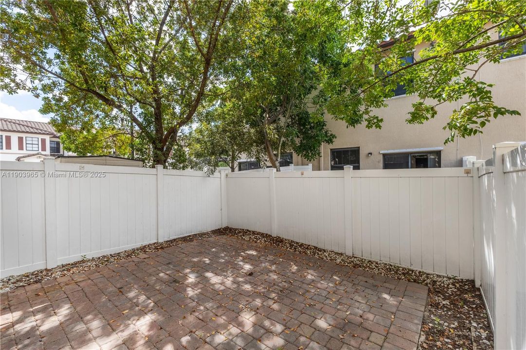 For Sale: $469,000 (3 beds, 2 baths, 1545 Square Feet)