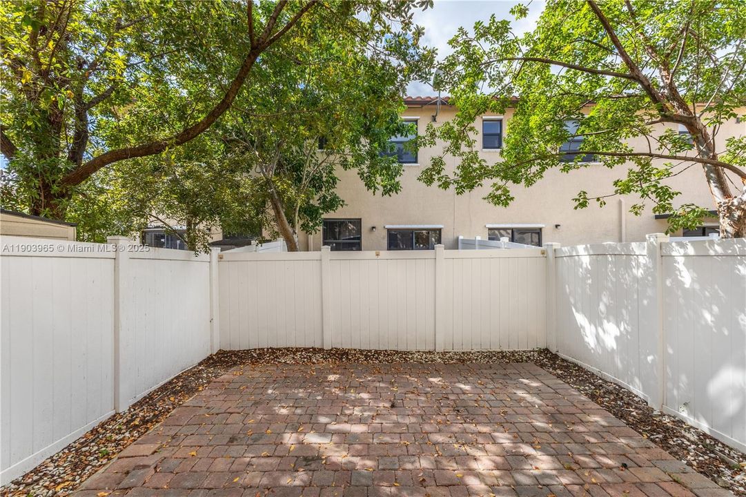 For Sale: $469,000 (3 beds, 2 baths, 1545 Square Feet)