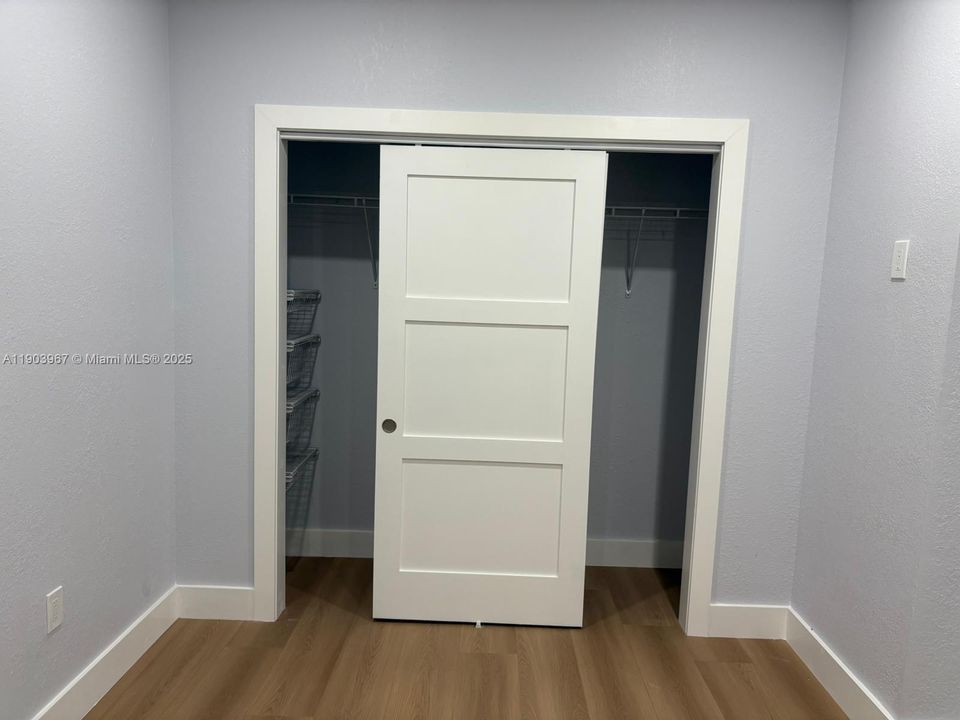 В аренду: $1,300 (1 спален, 1 ванн, 1474 Квадратных фут)