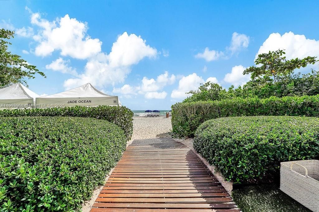 For Sale: $2,690,000 (3 beds, 3 baths, 0 Square Feet)