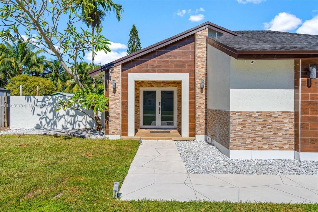 待售: $859,000 (3 贝兹, 3 浴室, 0 平方英尺)