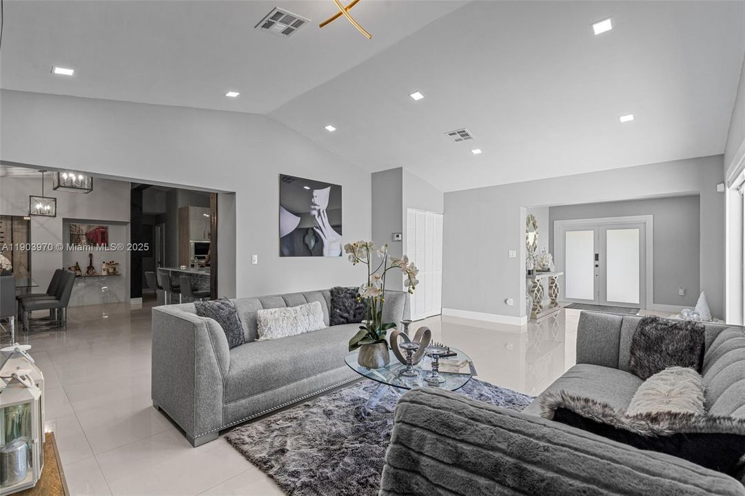 待售: $859,000 (3 贝兹, 3 浴室, 0 平方英尺)