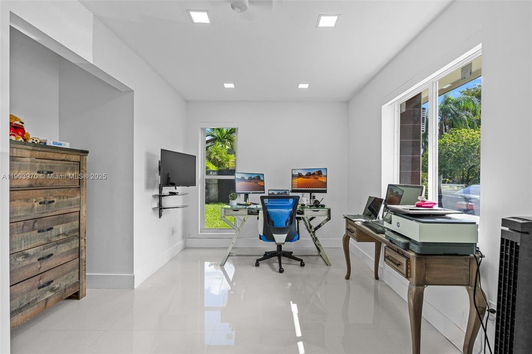 待售: $859,000 (3 贝兹, 3 浴室, 0 平方英尺)