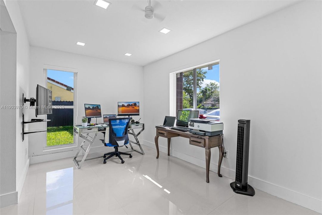 待售: $859,000 (3 贝兹, 3 浴室, 0 平方英尺)