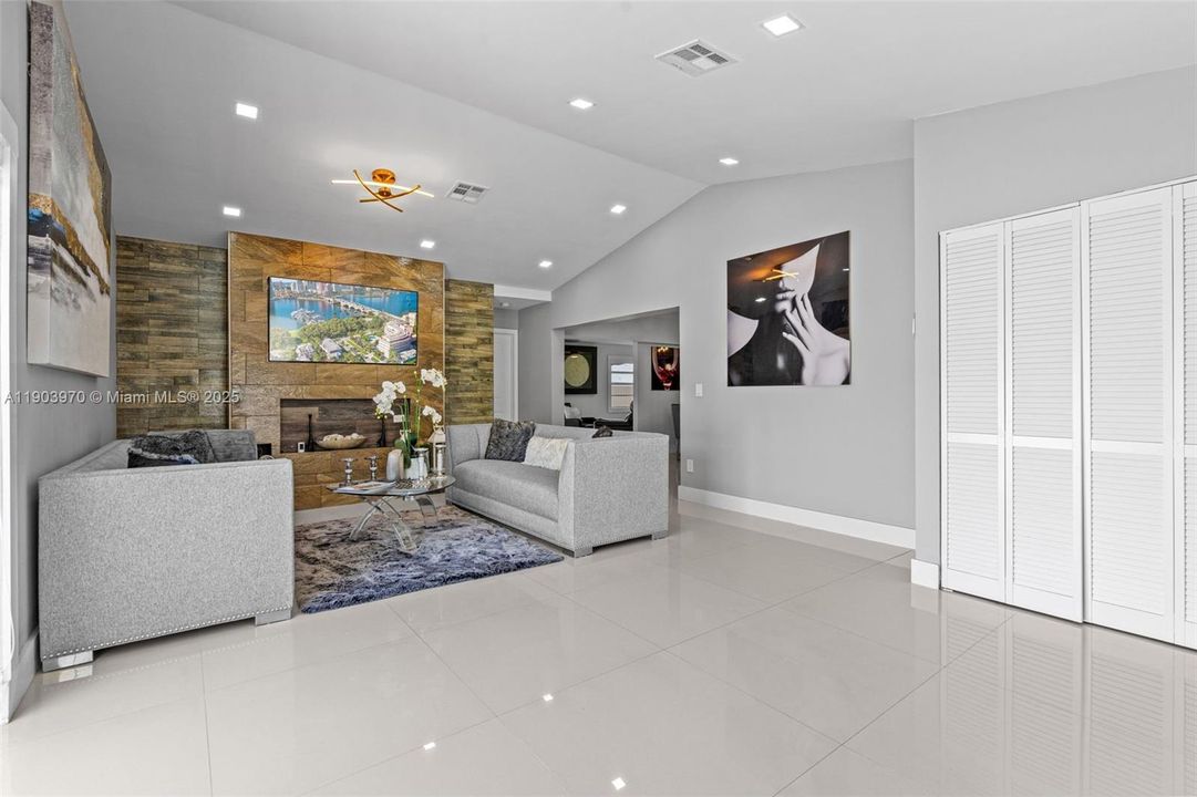 待售: $859,000 (3 贝兹, 3 浴室, 0 平方英尺)