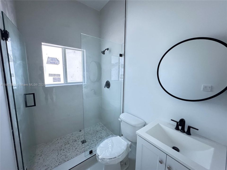 For Rent: $3,250 (3 beds, 2 baths, 1200 Square Feet)