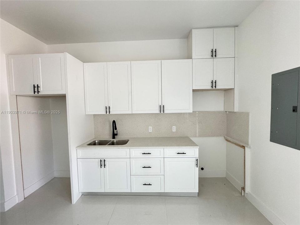 For Rent: $3,250 (3 beds, 2 baths, 1200 Square Feet)