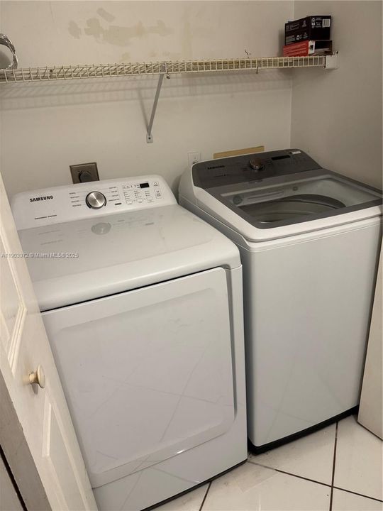 Recently Rented: $2,100 (2 beds, 2 baths, 1100 Square Feet)