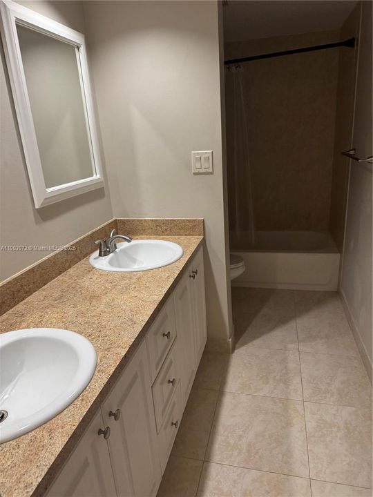 Recently Rented: $2,100 (2 beds, 2 baths, 1100 Square Feet)