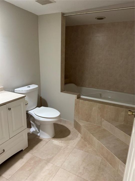 Recently Rented: $2,100 (2 beds, 2 baths, 1100 Square Feet)