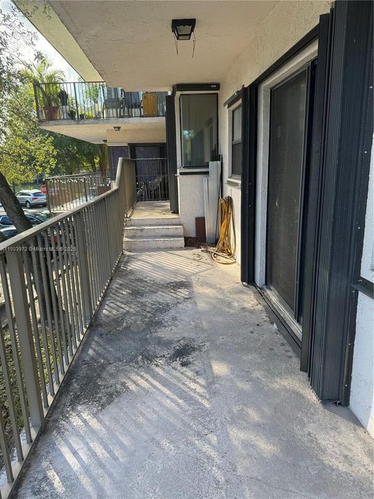 Recently Rented: $2,100 (2 beds, 2 baths, 1100 Square Feet)