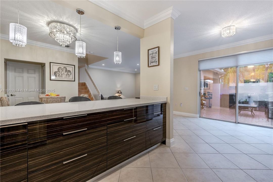 В аренду: $3,850 (2 спален, 2 ванн, 1748 Квадратных фут)