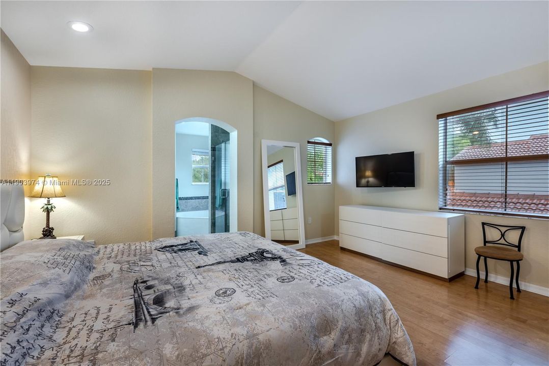 В аренду: $3,850 (2 спален, 2 ванн, 1748 Квадратных фут)