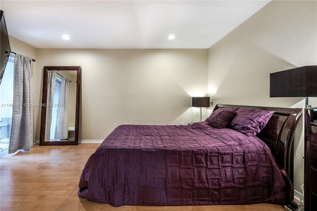 В аренду: $3,850 (2 спален, 2 ванн, 1748 Квадратных фут)