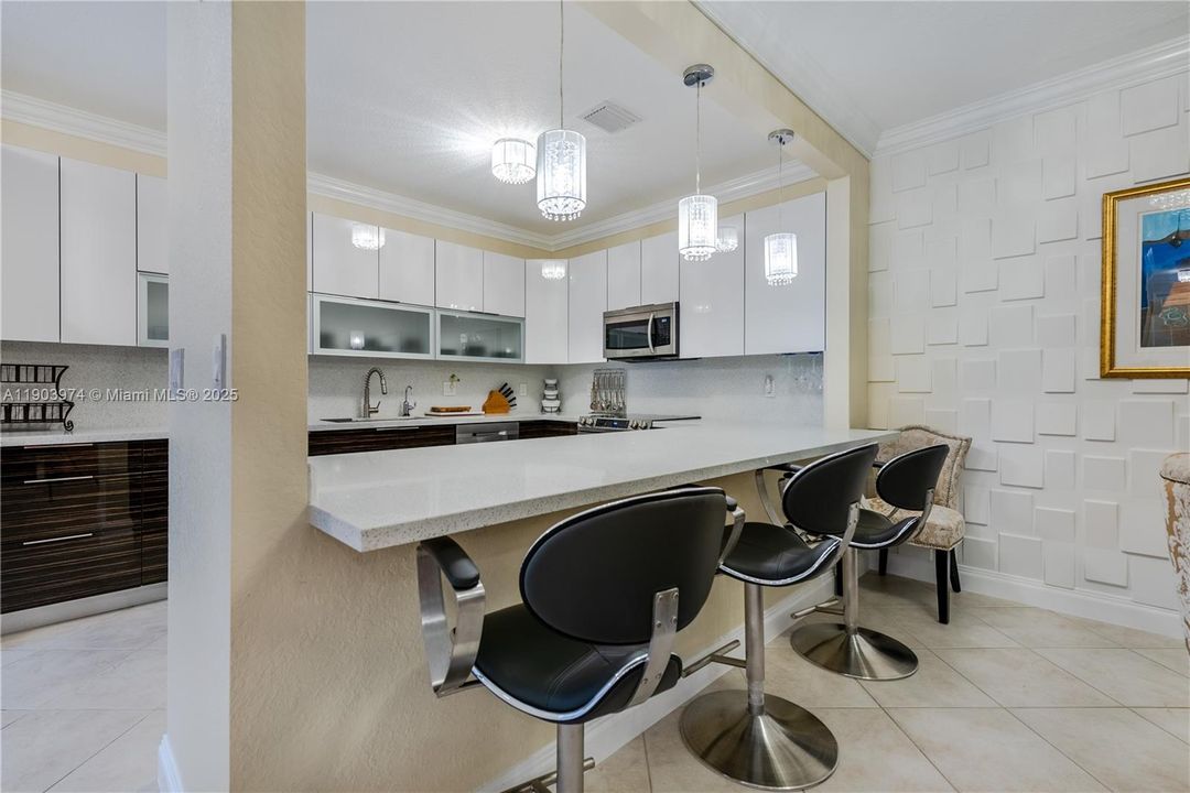 В аренду: $3,850 (2 спален, 2 ванн, 1748 Квадратных фут)