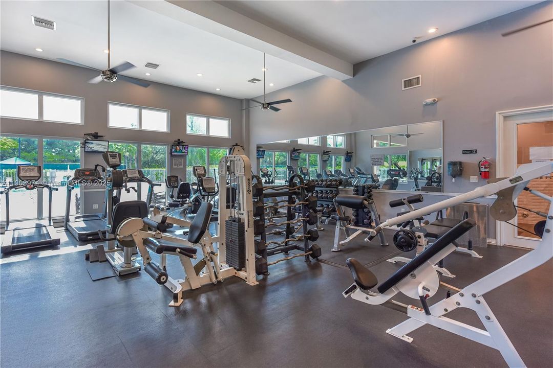 В аренду: $3,850 (2 спален, 2 ванн, 1748 Квадратных фут)