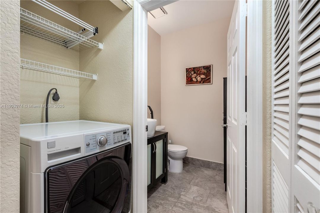 В аренду: $3,850 (2 спален, 2 ванн, 1748 Квадратных фут)