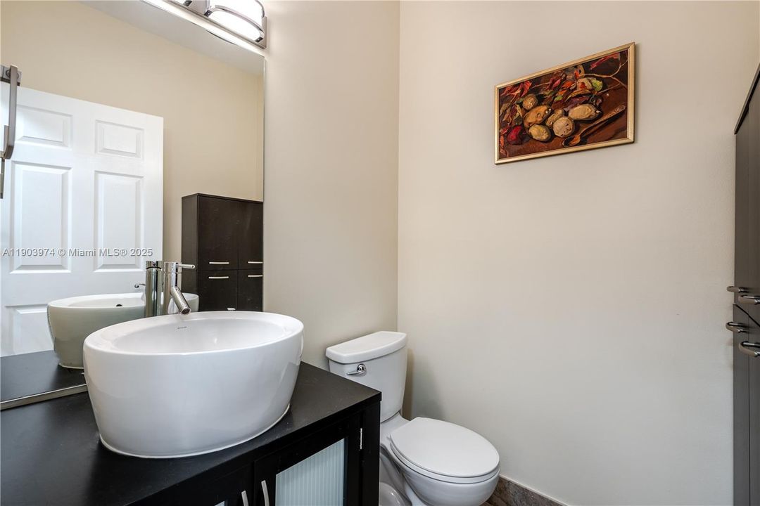 В аренду: $3,850 (2 спален, 2 ванн, 1748 Квадратных фут)