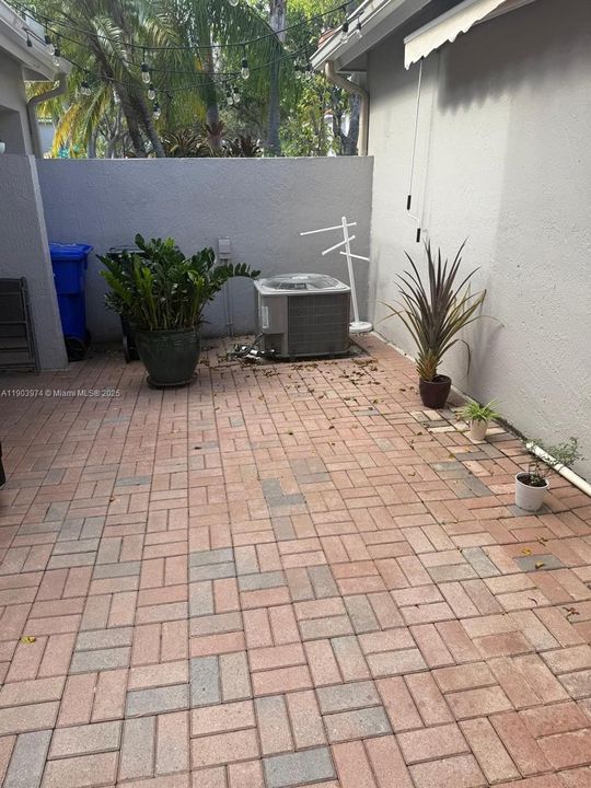 В аренду: $3,850 (2 спален, 2 ванн, 1748 Квадратных фут)