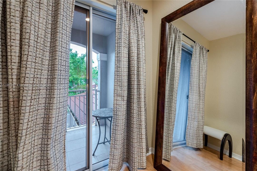 В аренду: $3,850 (2 спален, 2 ванн, 1748 Квадратных фут)