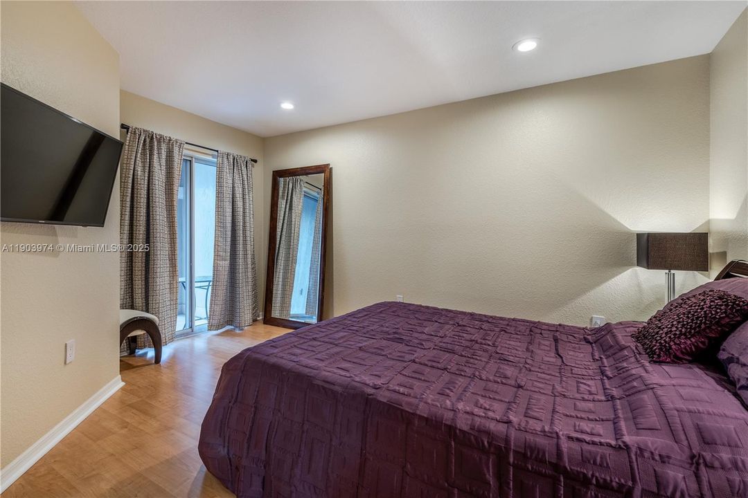 В аренду: $3,850 (2 спален, 2 ванн, 1748 Квадратных фут)