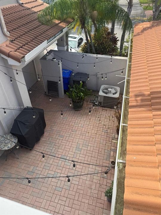 В аренду: $3,850 (2 спален, 2 ванн, 1748 Квадратных фут)